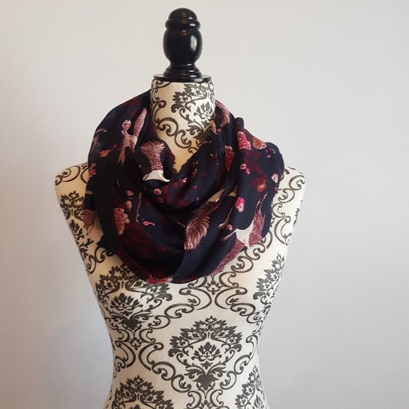 H&M Infinity Scarf - Picture 1 of 3